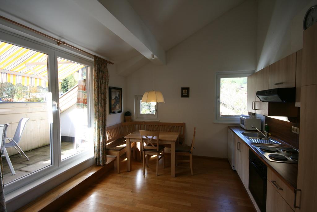 Appartements Zur Kapelle Капрун Стая снимка